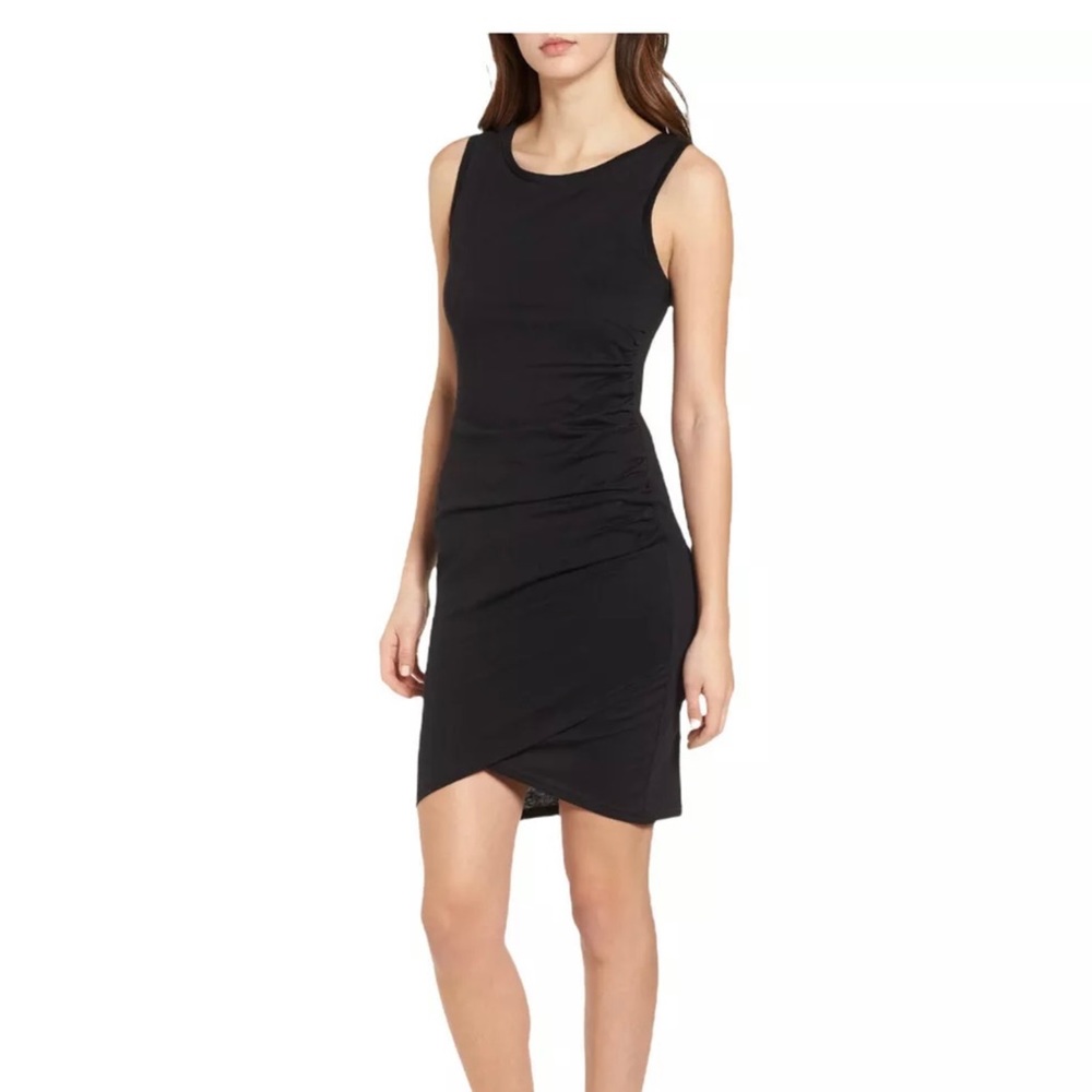 Leith Ruched Bodycon Mini Dress Size Medium Black Sleeveless Crew Neck Pullover